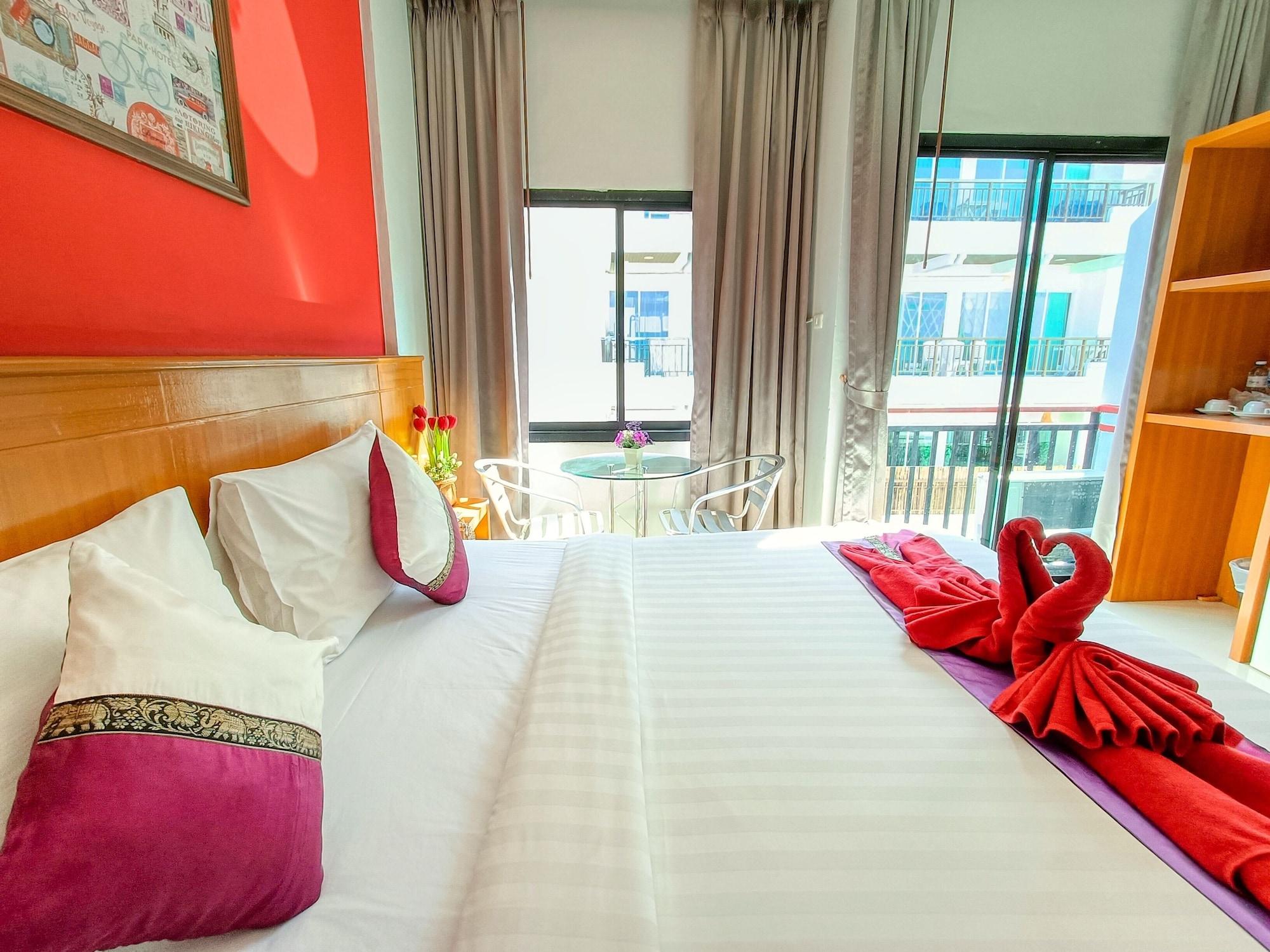 Pj Patong Resortel Exteriör bild