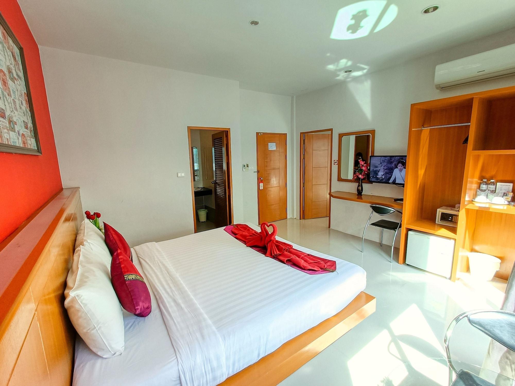 Pj Patong Resortel Exteriör bild