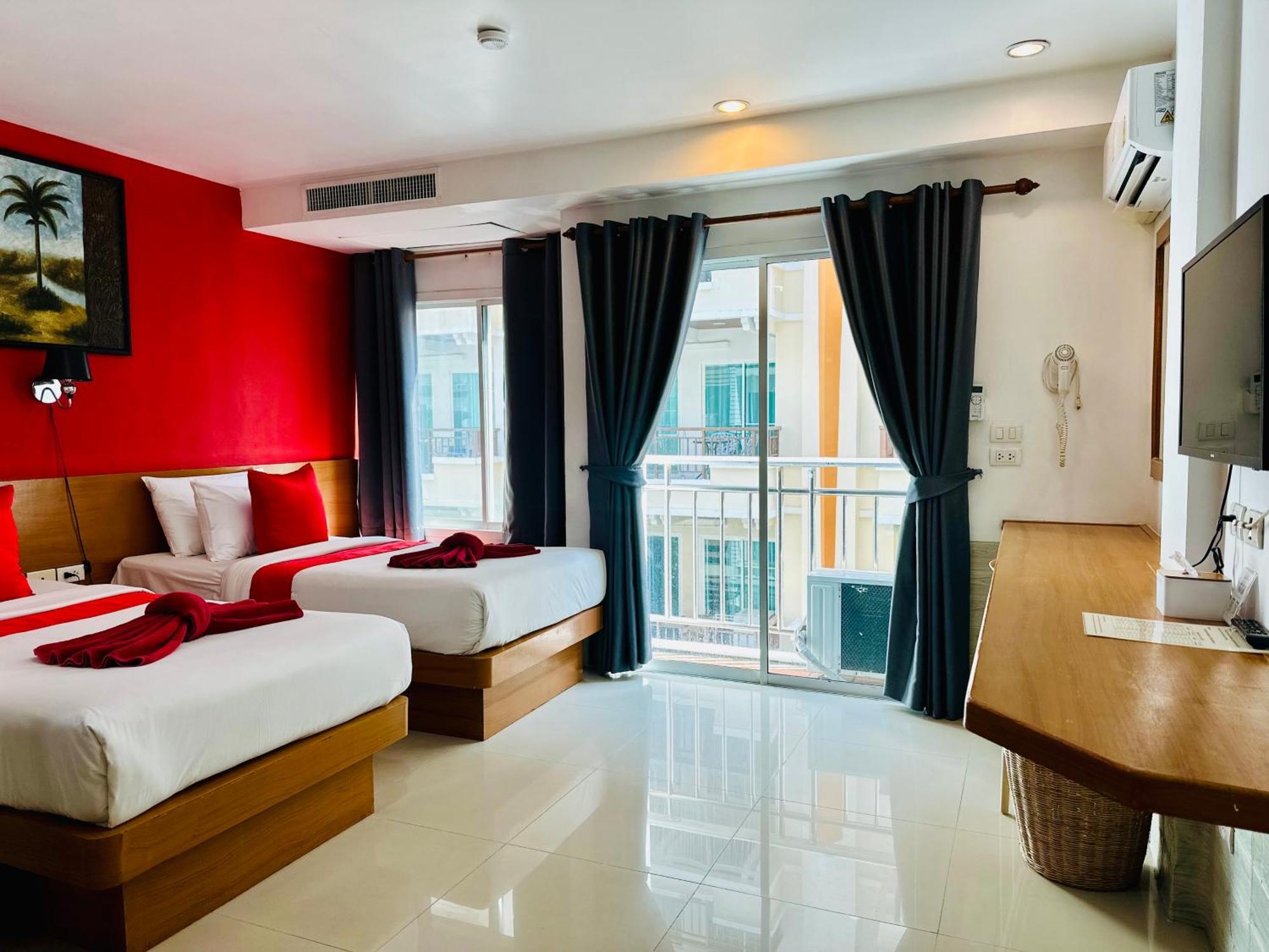 Pj Patong Resortel Exteriör bild