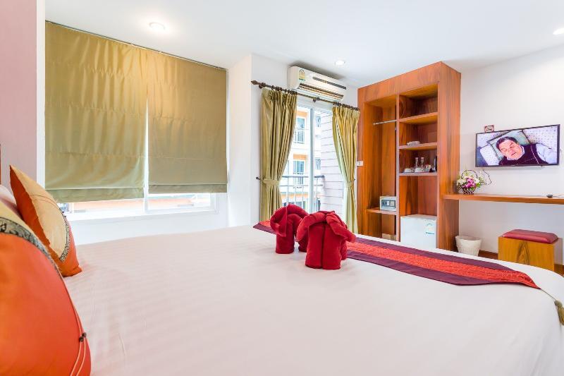 Pj Patong Resortel Exteriör bild